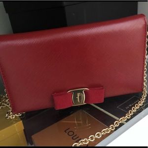 Ferragamo Vera WOC red